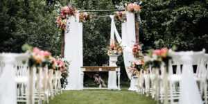 Hochzeit im eigenen Garten feiern – das sollte man beachten